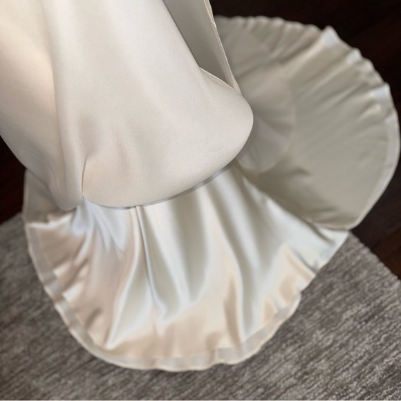 Tony Hamaway One Shoulder Silk Satin Organza Mermaid Style Wedding Gown Size 0 - Picture 9 of 17